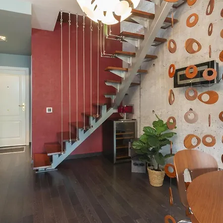 아파트 Homeforguest Nuevo Apartamento Con Piscina En El *