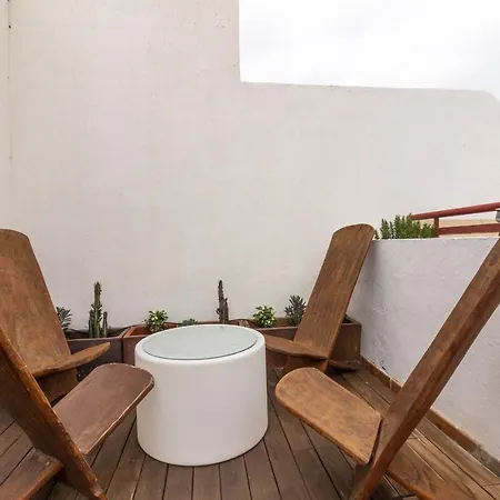 Appartamento Homeforguest Nuevo Apartamento Con Piscina En El