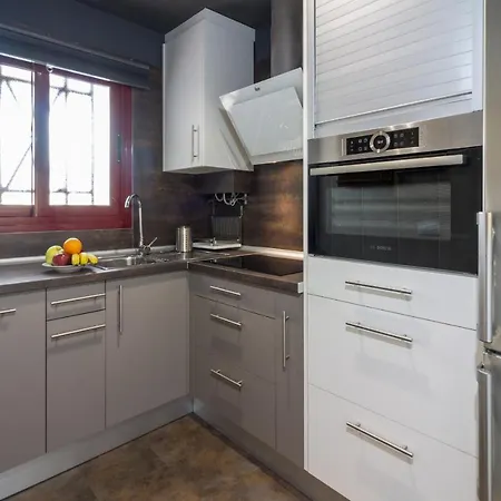 Appartamento Homeforguest Nuevo Apartamento Con Piscina En El